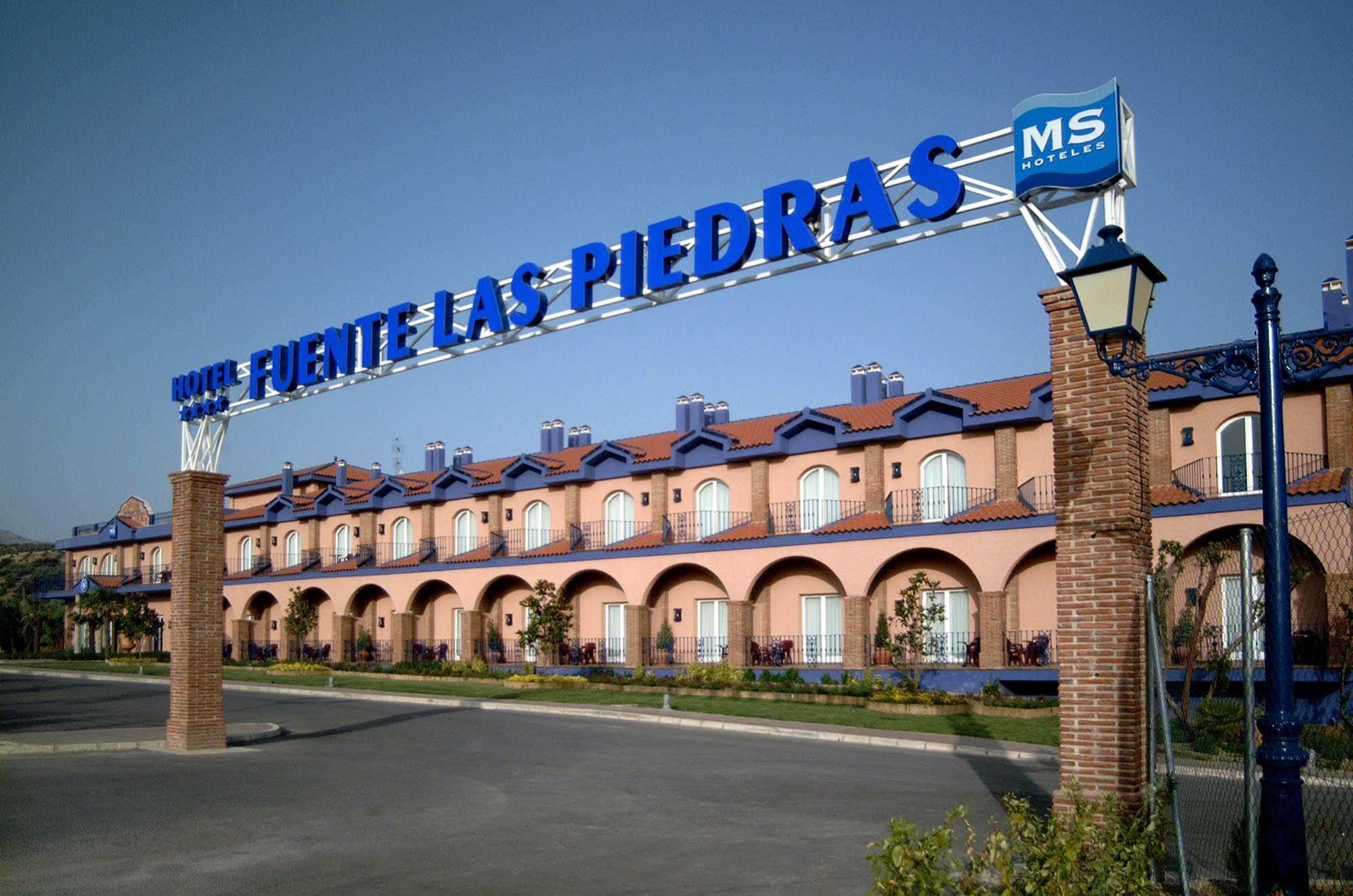 MS Fuente Las Piedras Cabra Esterno foto
